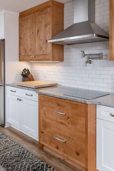 kitchen_cabinet_with_hood